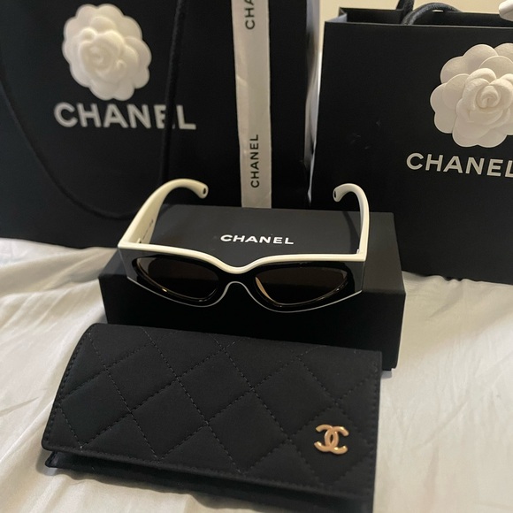 CHANEL Two-Tone Black and White Sunglasses - Picture 1 of 9